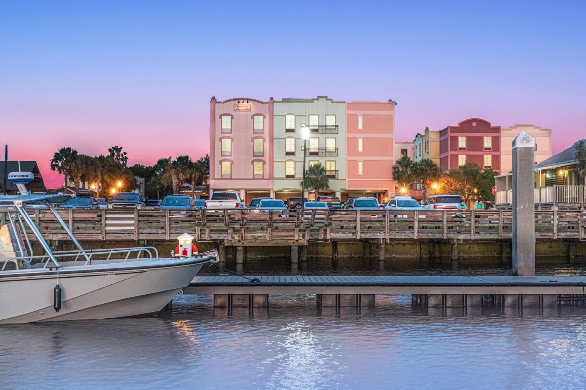Hampton Inn & Suites Amelia Island-Historic Harbor Front Fernandina Beach Exteriör bild